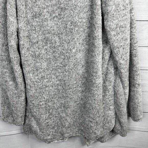 Hugs from Soft Surroundings size Medium Hug Me Cardigan Sherpa Gray - Picture 7 of 10